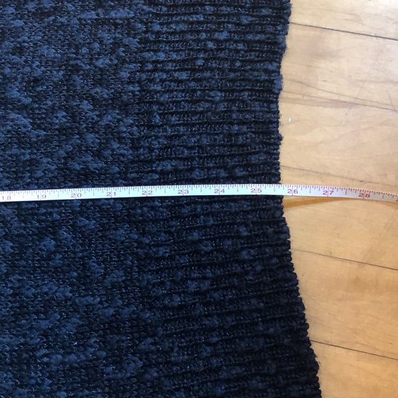 Liz Claiborne vintage short sleeve sweater. - Picture 4 of 6